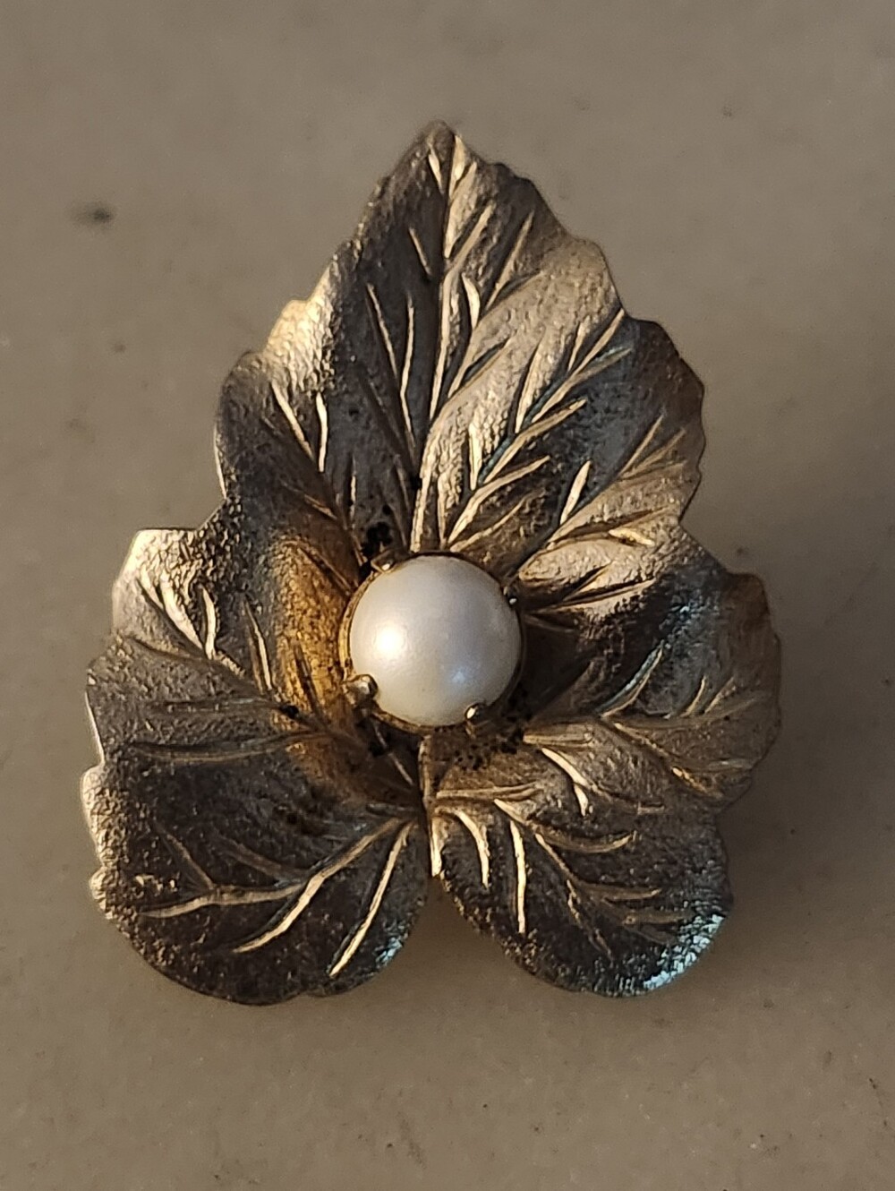 Vintage Sarah Coventry Gold Tone Floral Brooch with Faux Pearl Accent